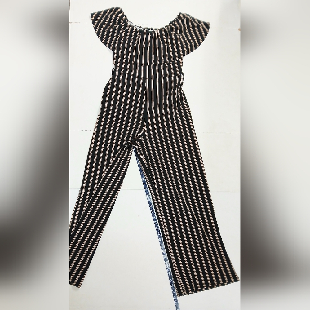 Almost Famous Women's Black & Creme Strip Sleeveless Jumper Romper Size Medium - Picture 7 of 8